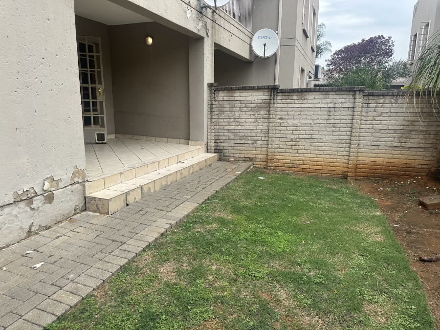 To Let 2 Bedroom Property for Rent in Waterval East North West